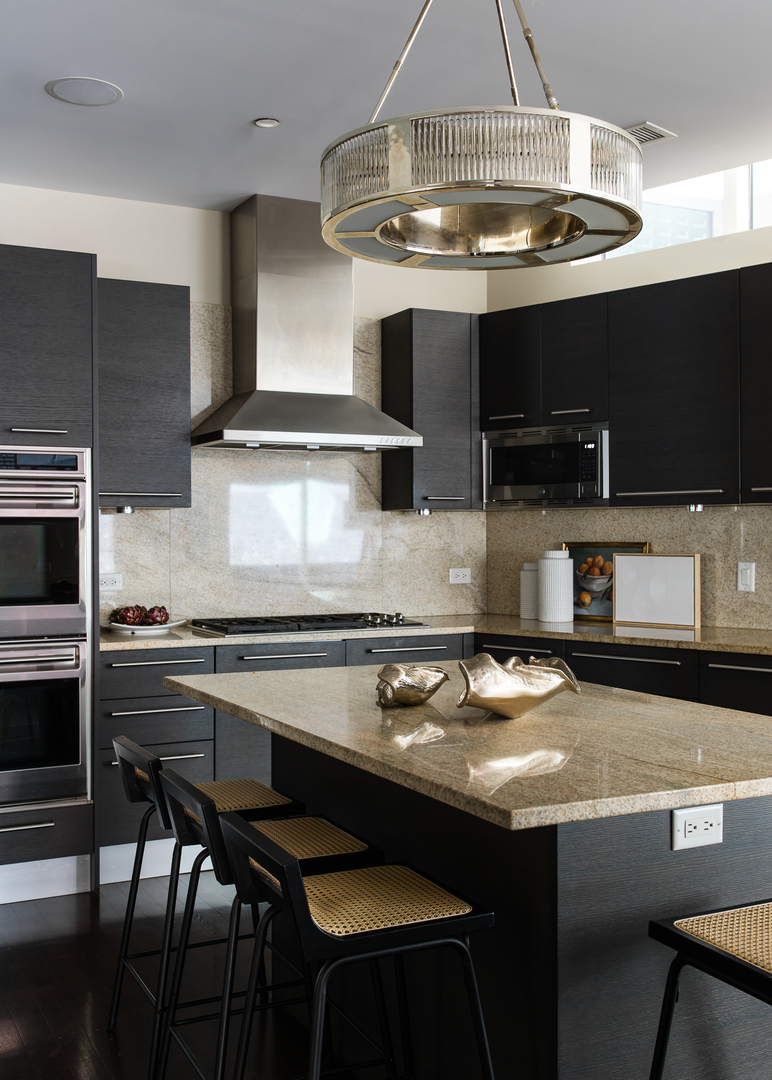 50 E Chestnut Street Unit: 501