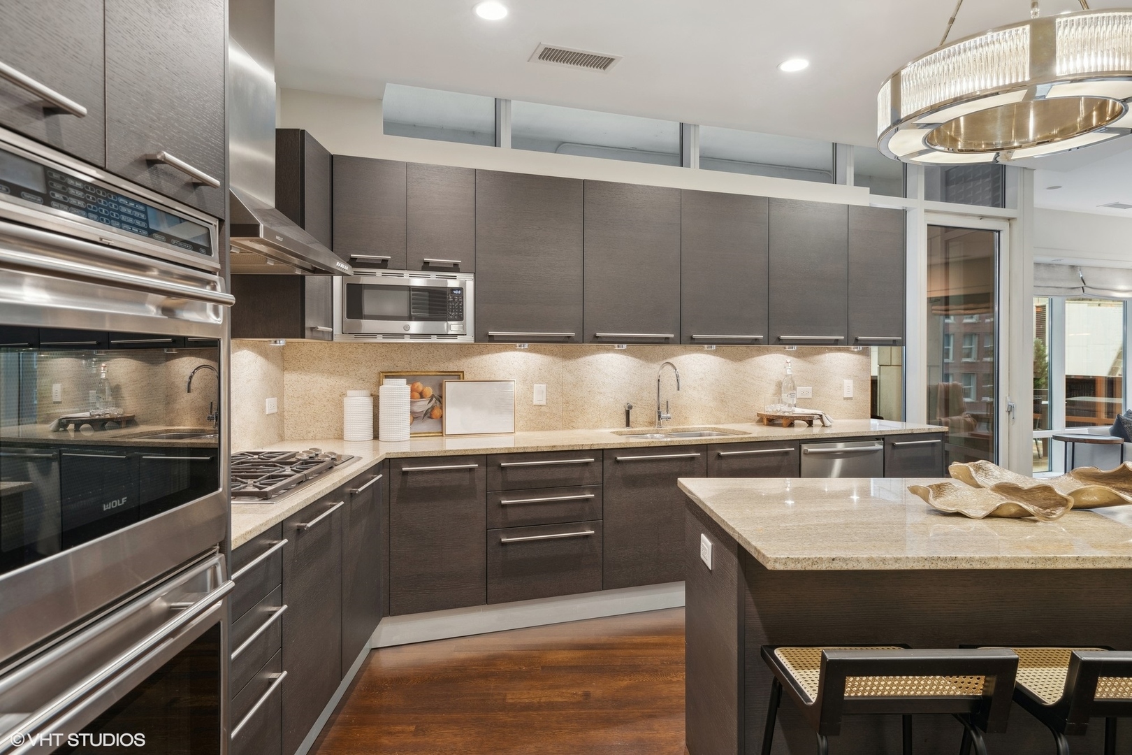 50 E Chestnut Street Unit: 501