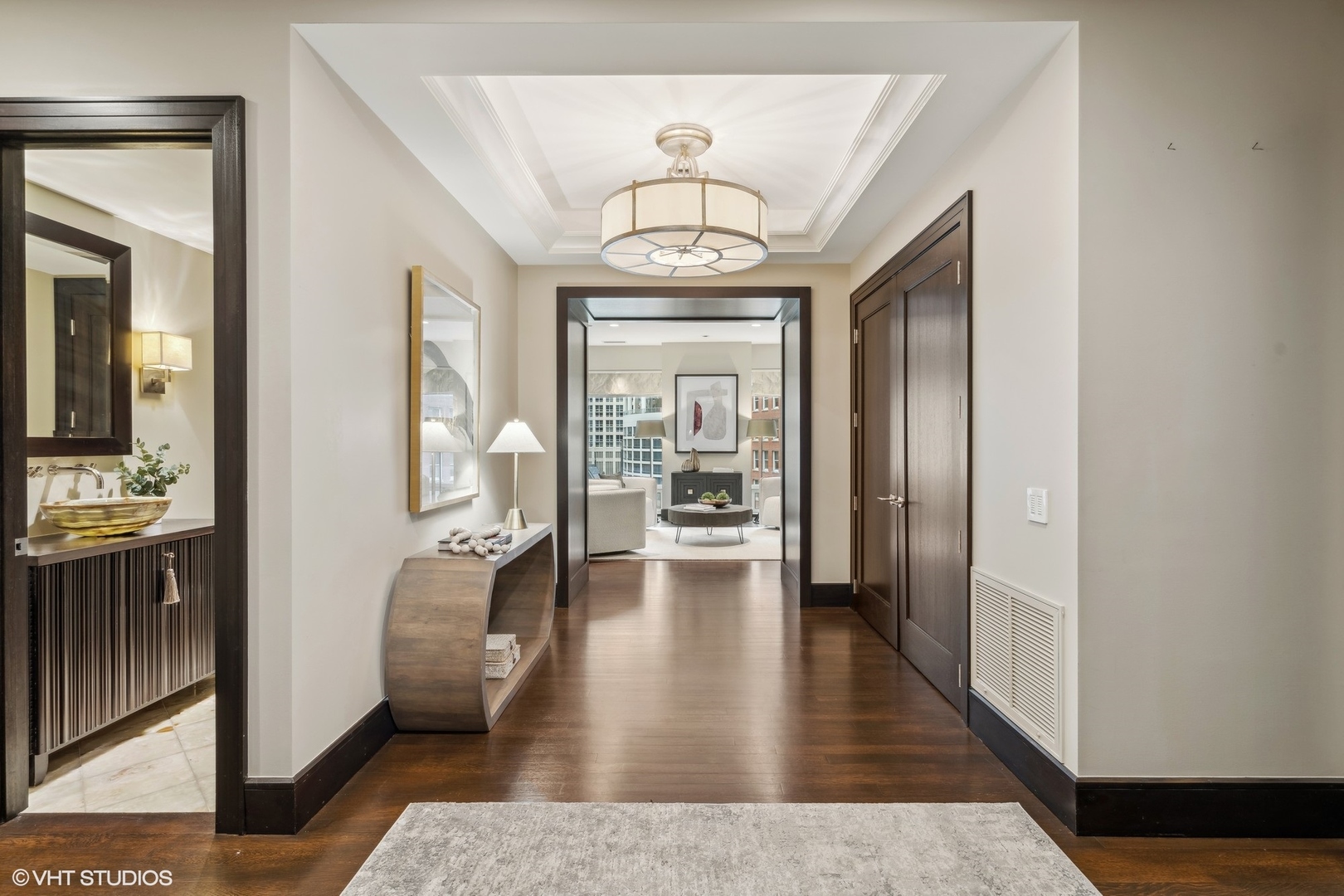 50 E Chestnut Street Unit: 501