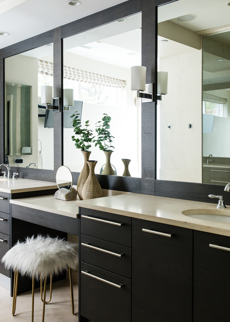 50 E Chestnut Street Unit: 501