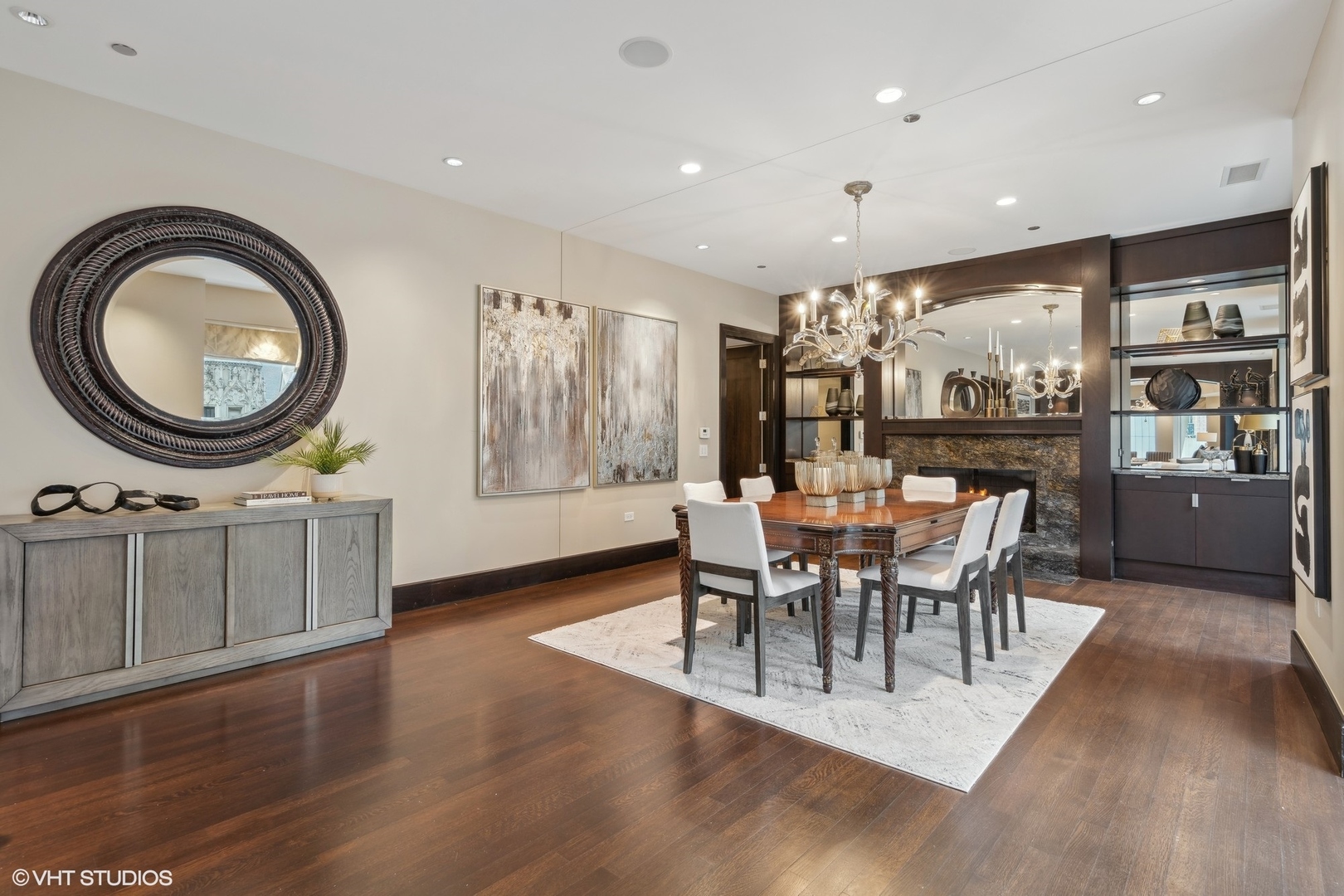 50 E Chestnut Street Unit: 501