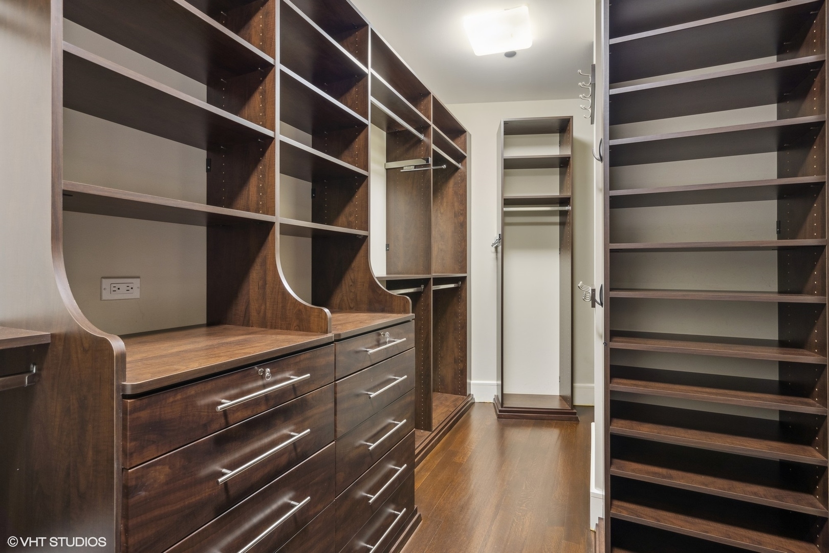 50 E Chestnut Street Unit: 501