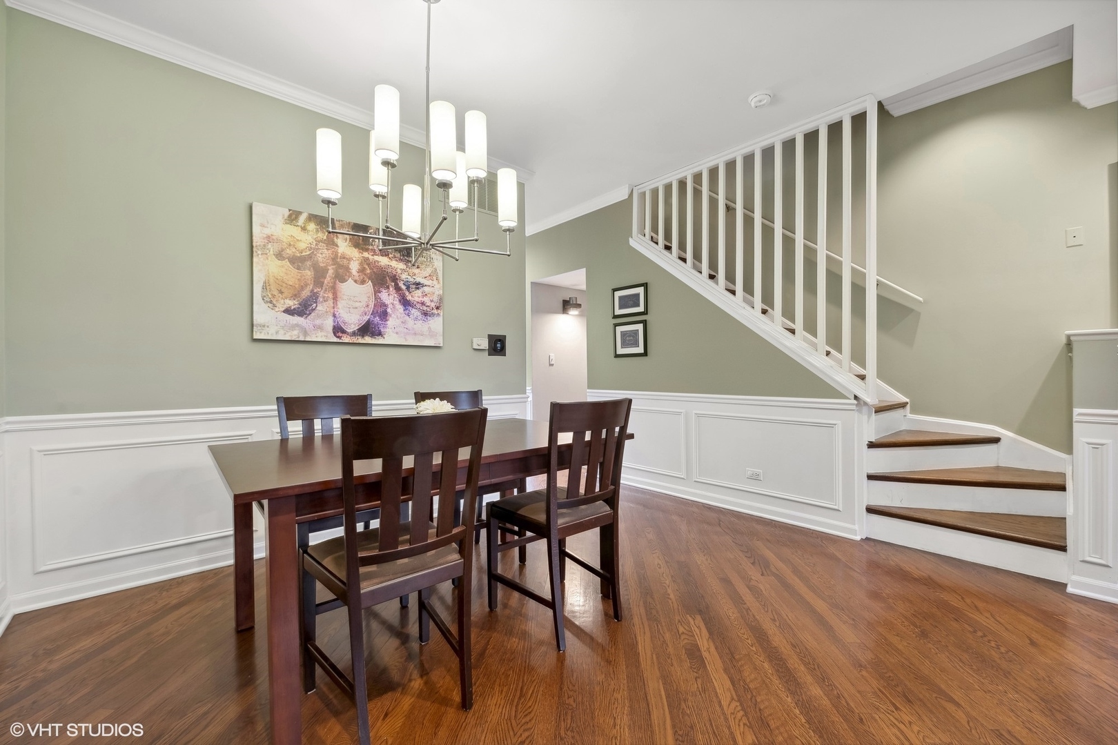 2632 N Southport Avenue