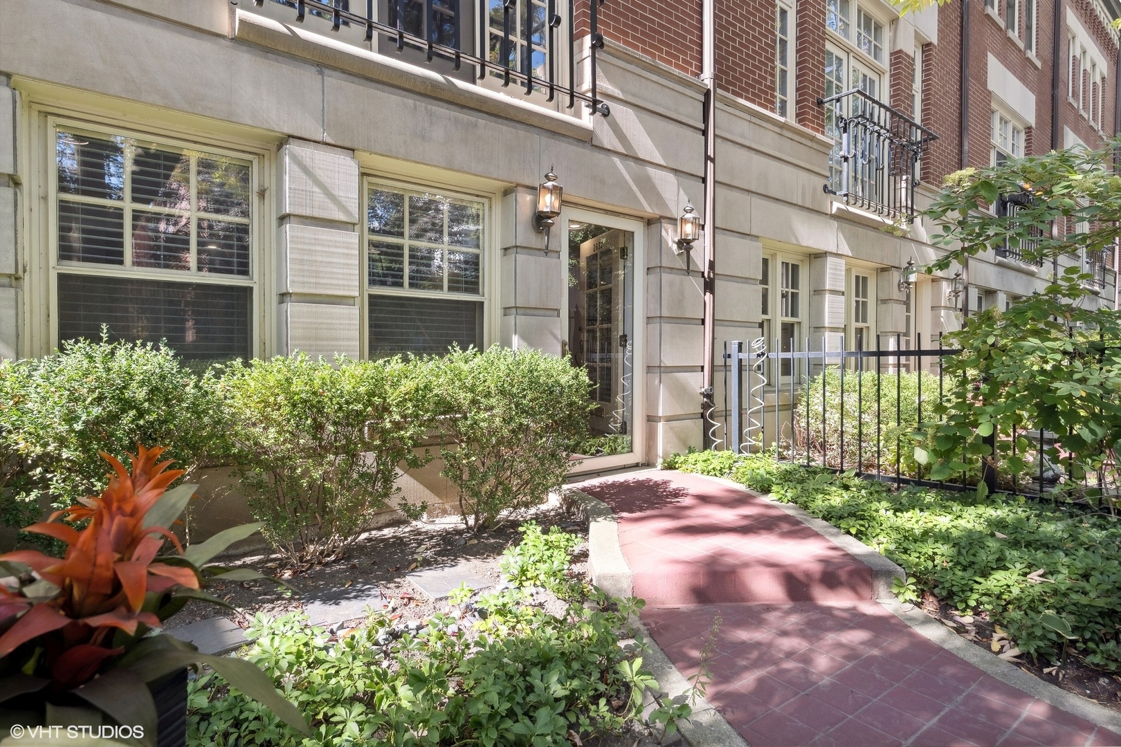 2632 N Southport Avenue