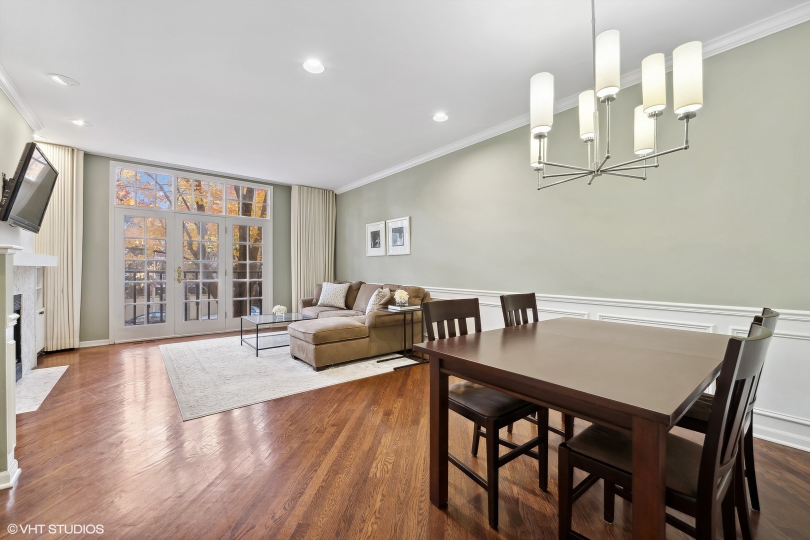 2632 N Southport Avenue