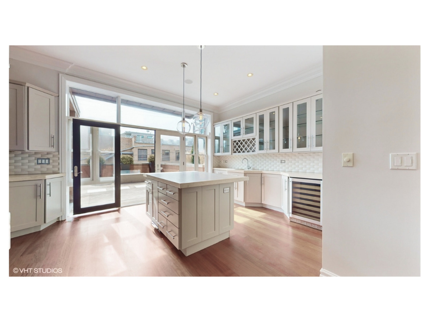 1011 W Fulton Market