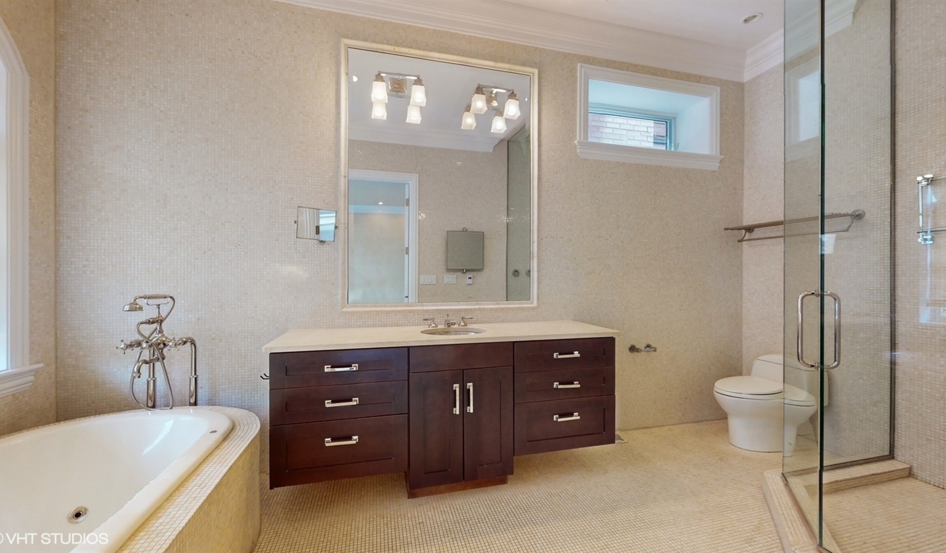 1011 W Fulton Market