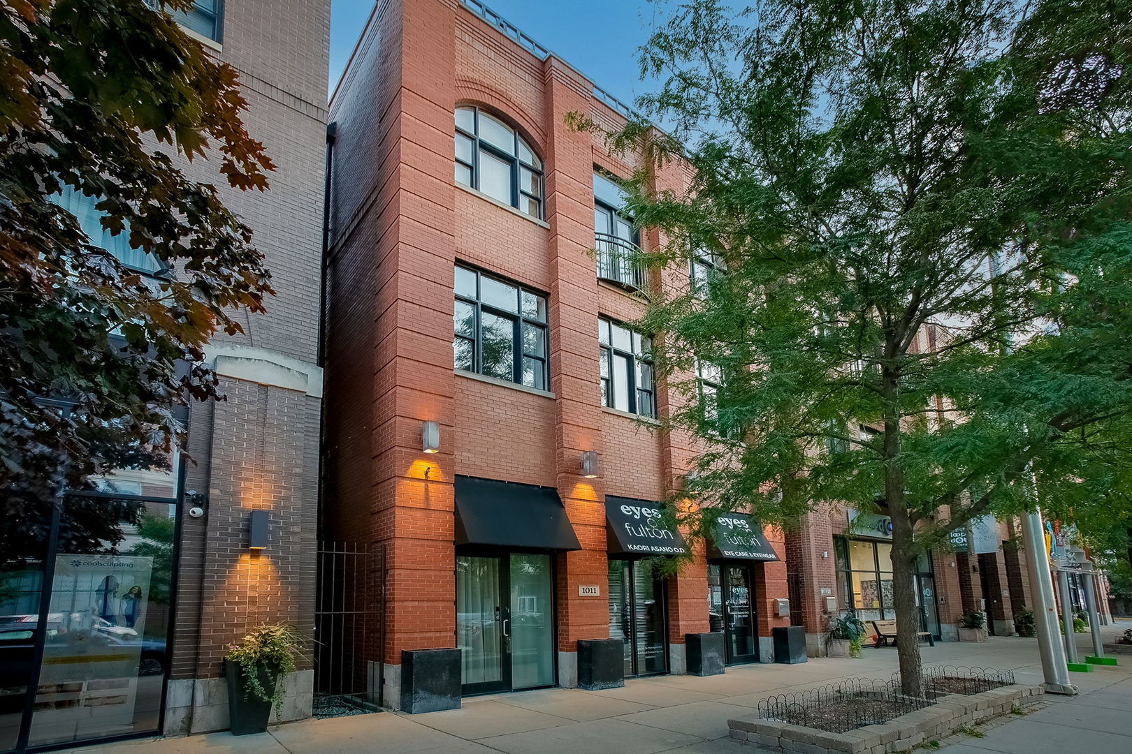 1011 W Fulton Market