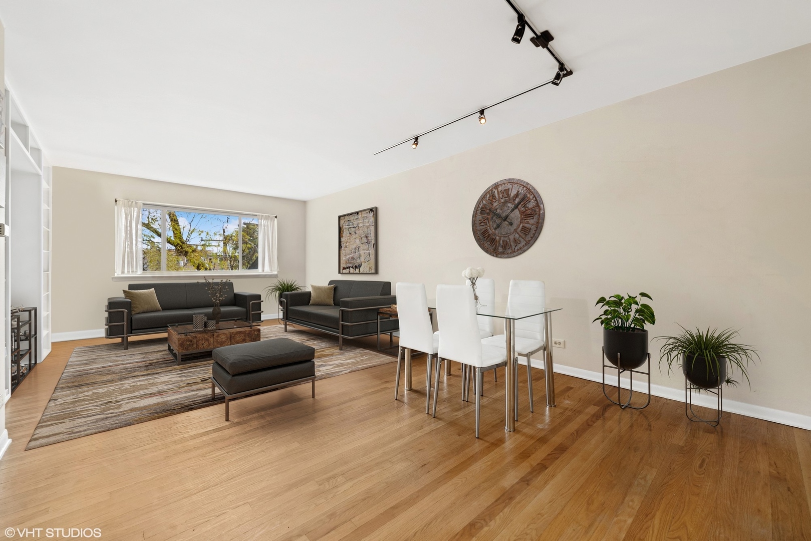 835 RIDGE Avenue Unit: 304