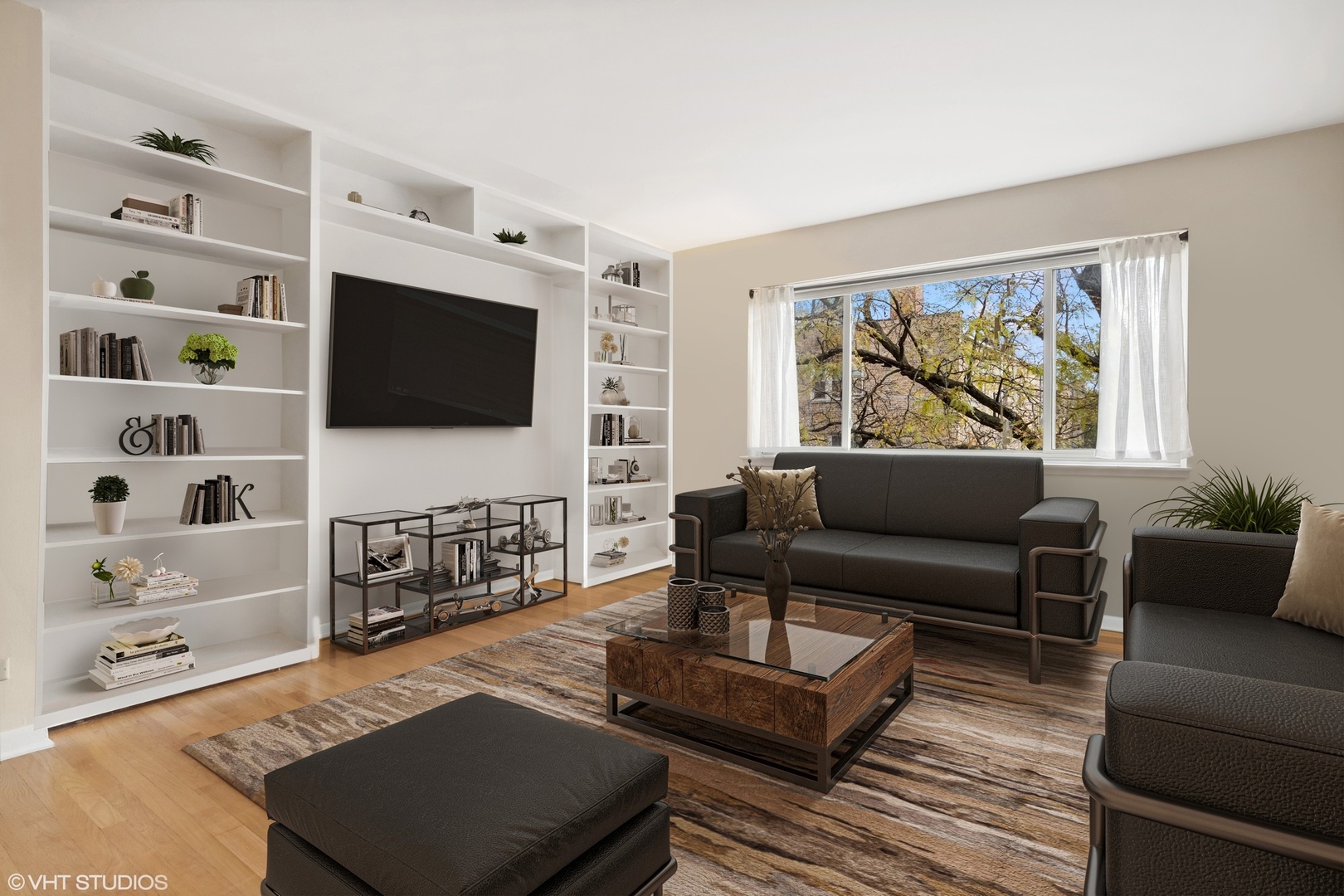 835 RIDGE Avenue Unit: 304