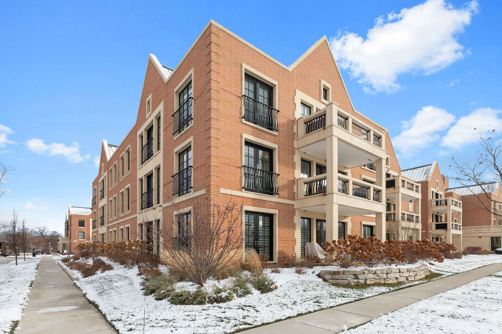 1155 Kelmscott Way Unit: 108