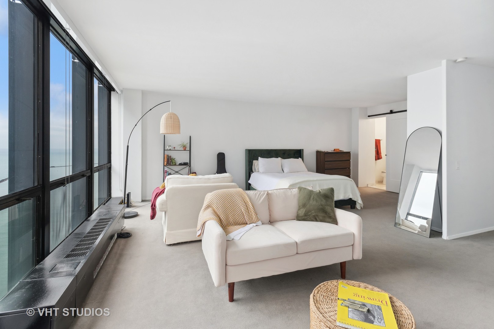 900 N LAKE SHORE Drive Unit: 2505