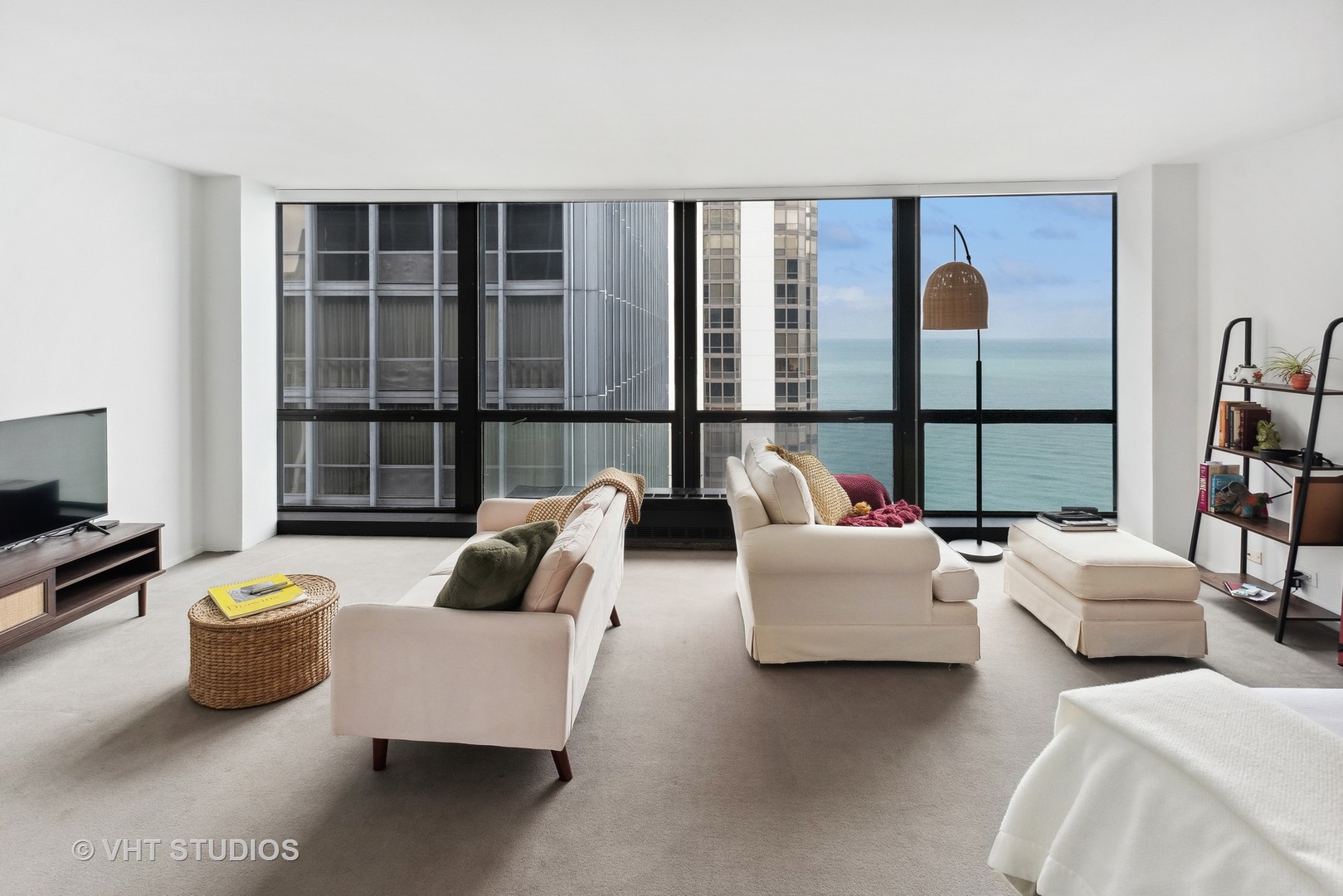 900 N LAKE SHORE Drive Unit: 2505