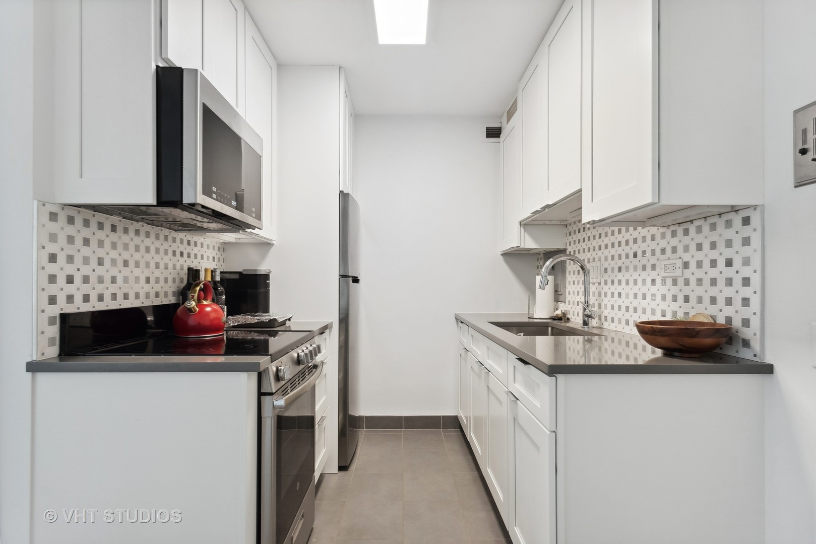 900 N LAKE SHORE Drive Unit: 2505