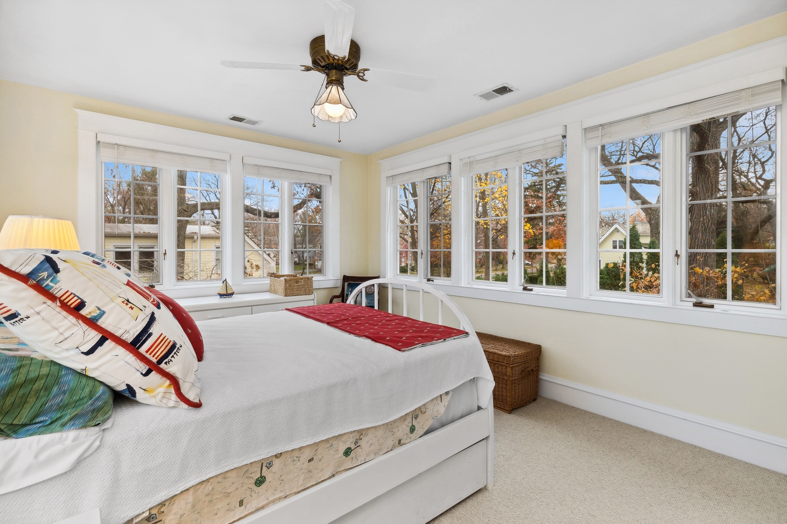 546 E Scranton Avenue