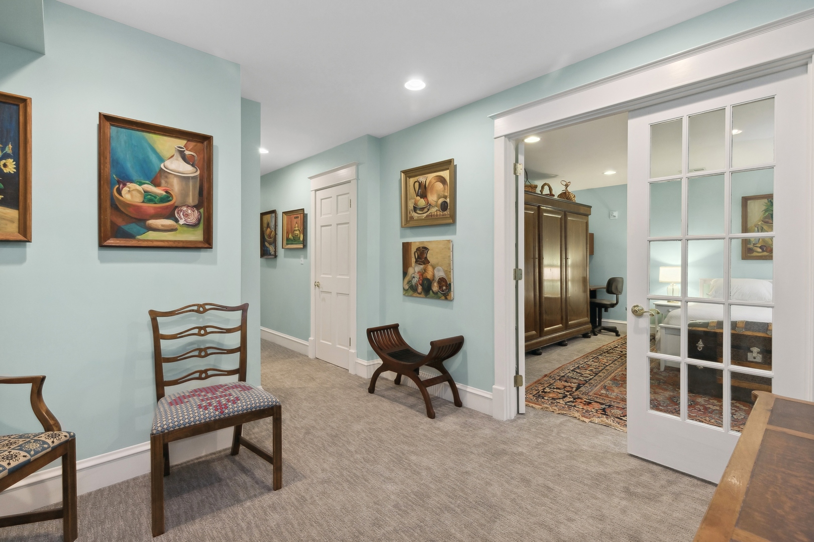 546 E Scranton Avenue