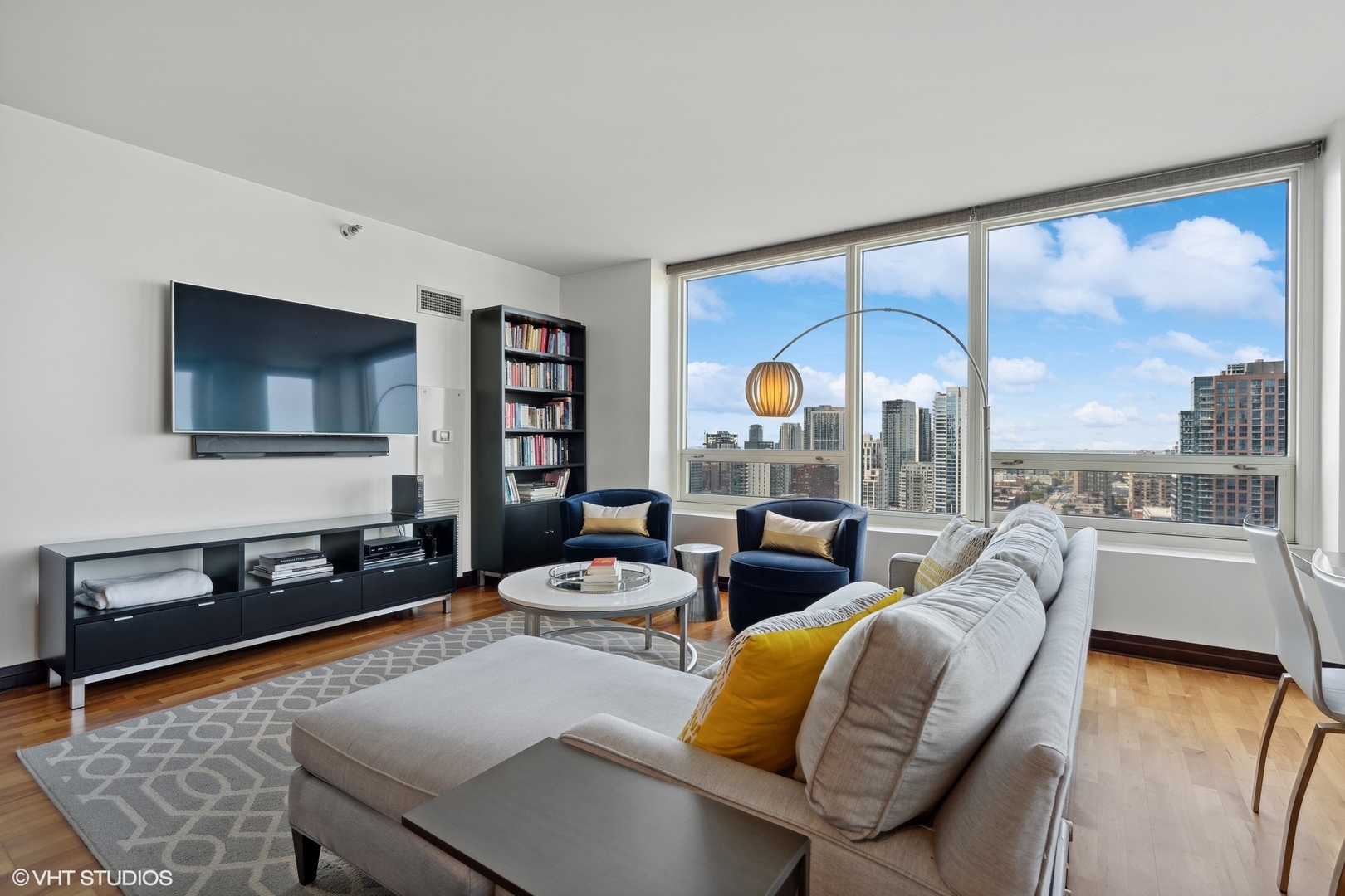 33 W Ontario Street Unit: 31G