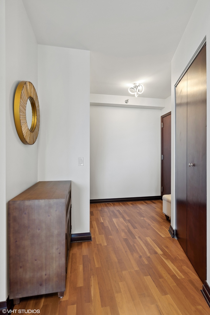 33 W Ontario Street Unit: 31G