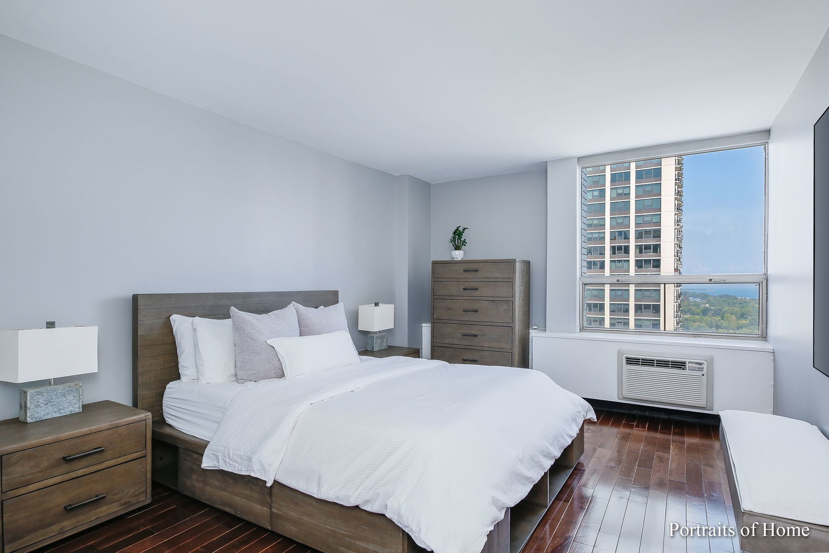 1460 N Sandburg Terrace Unit: 2408