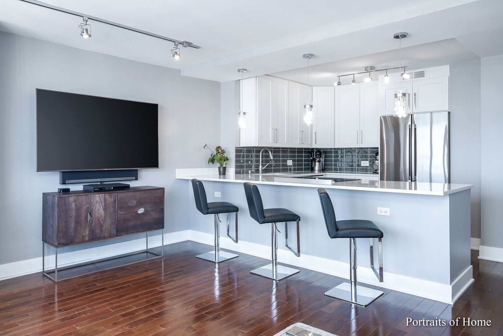 1460 N Sandburg Terrace Unit: 2408