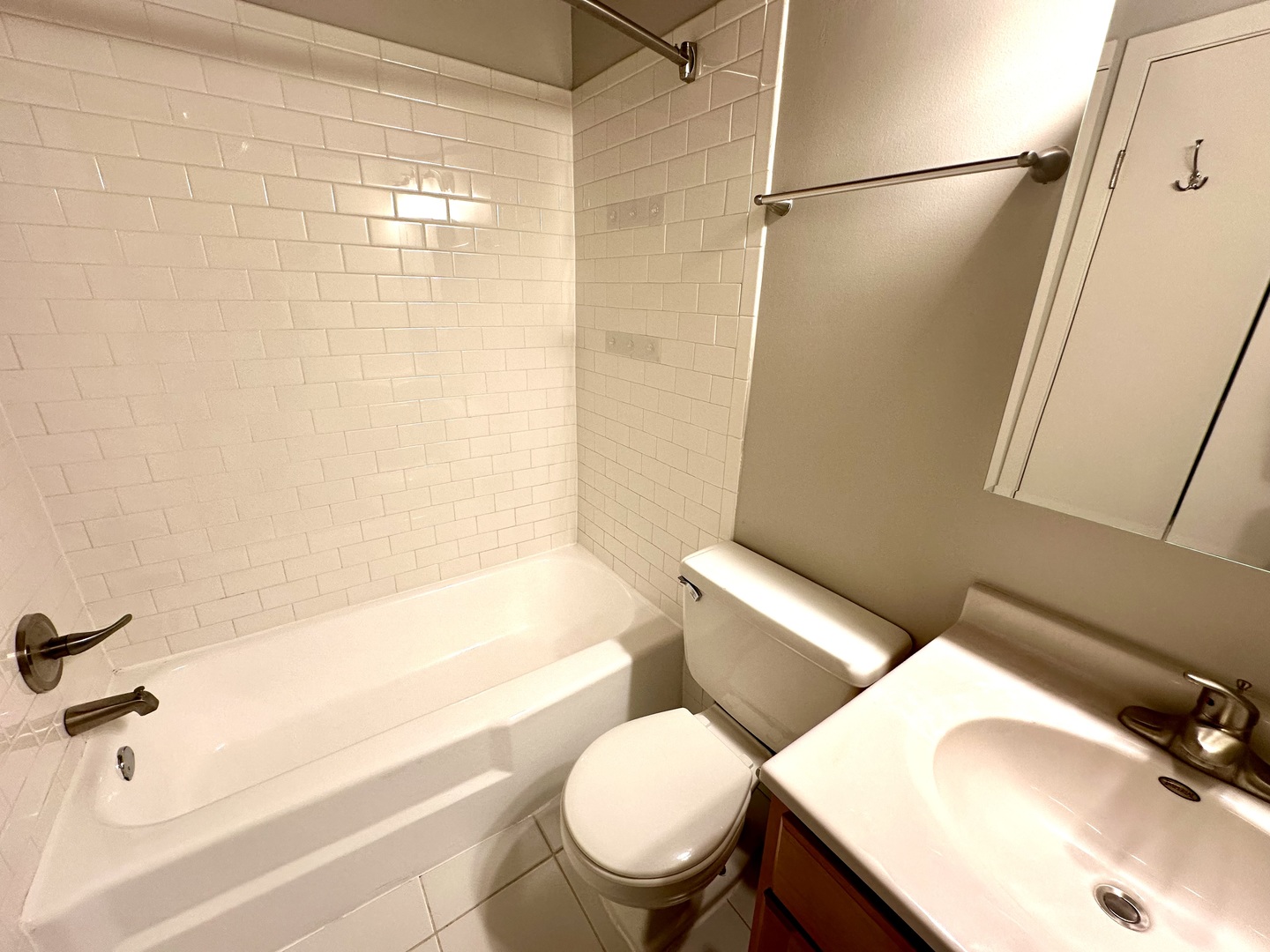 2714 N Mildred Avenue Unit: 7