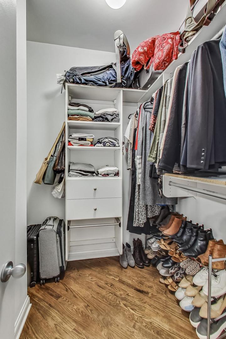 921 N Damen Avenue Unit: 4