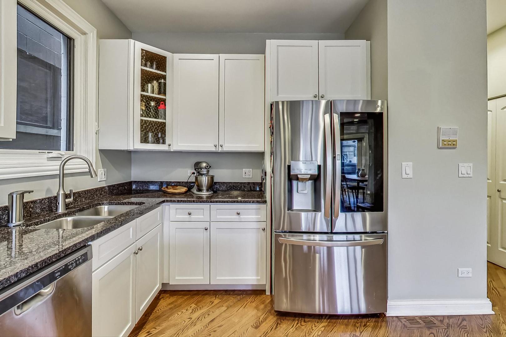 921 N Damen Avenue Unit: 4