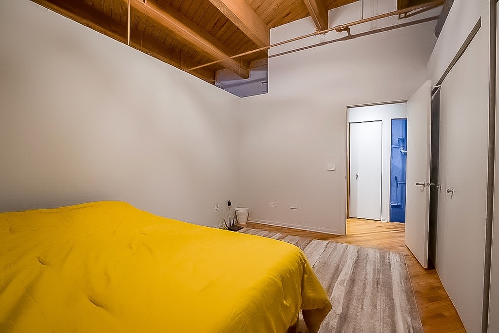 1040 W Adams Street Unit: 221