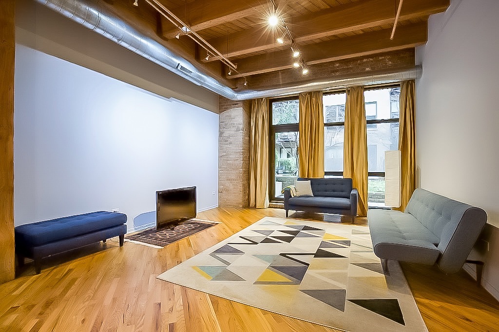 1040 W Adams Street Unit: 221