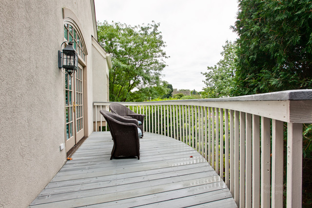 1745 W Broadland Lane