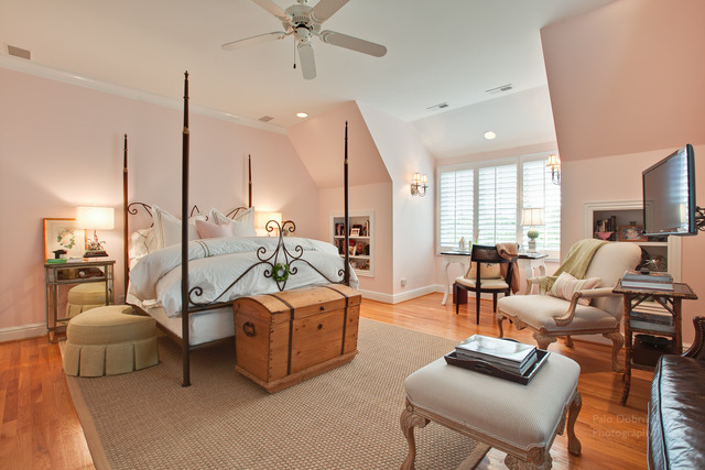 1745 W Broadland Lane