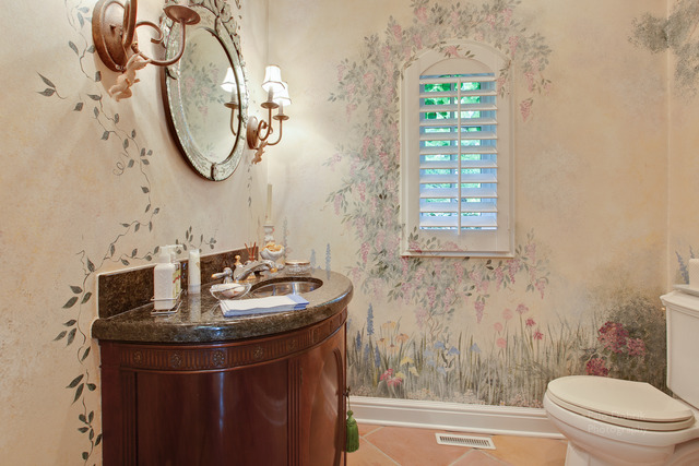 1745 W Broadland Lane