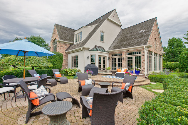 1745 W Broadland Lane