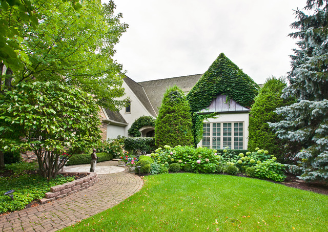 1745 W Broadland Lane