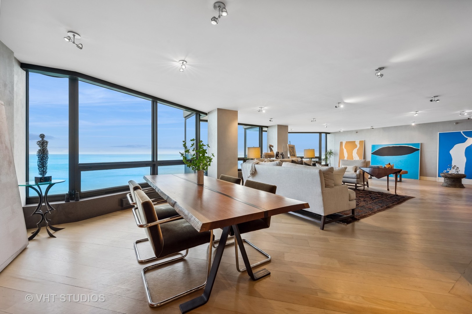 1418 N Lake Shore Drive Unit: 26