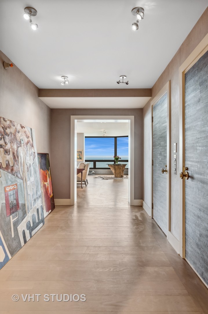 1418 N Lake Shore Drive Unit: 26