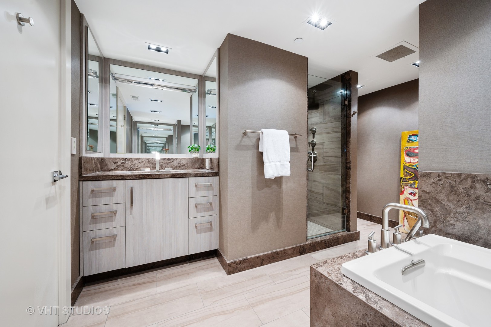 1418 N Lake Shore Drive Unit: 26