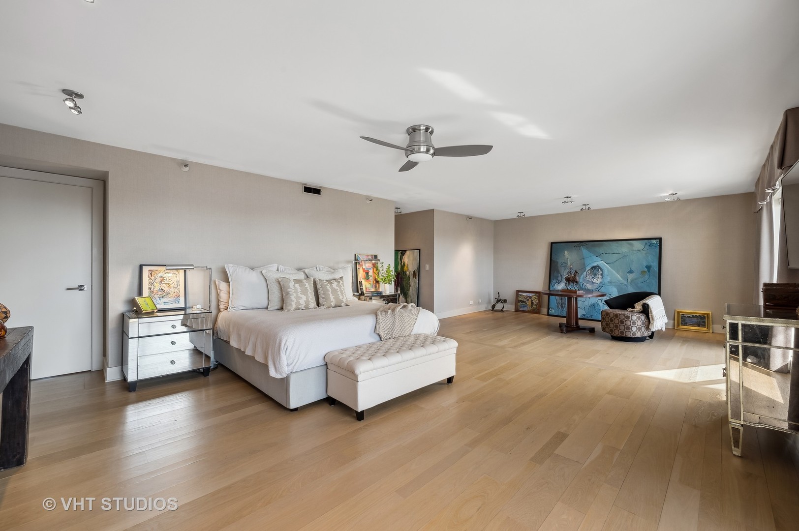 1418 N Lake Shore Drive Unit: 26