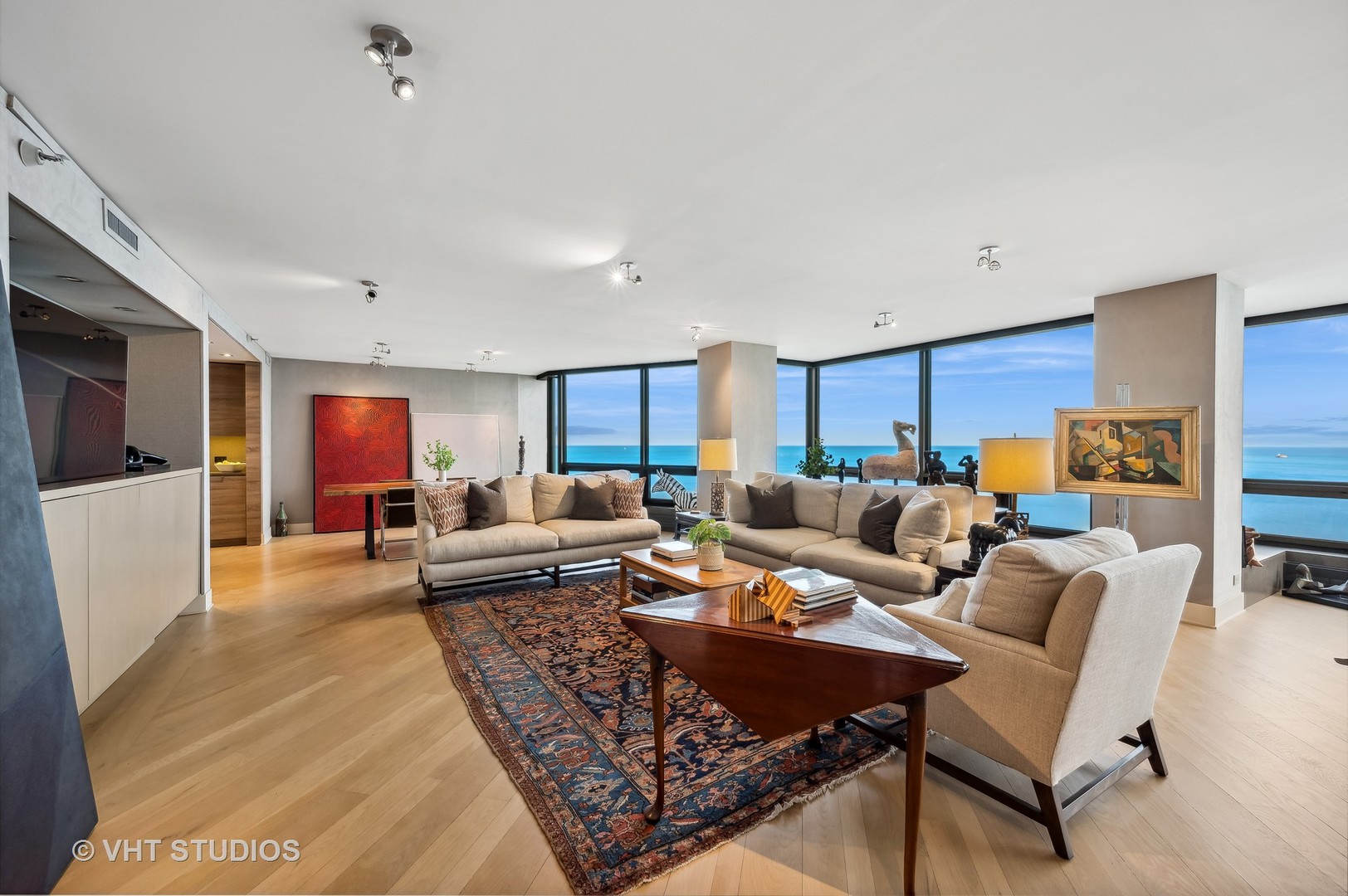 1418 N Lake Shore Drive Unit: 26