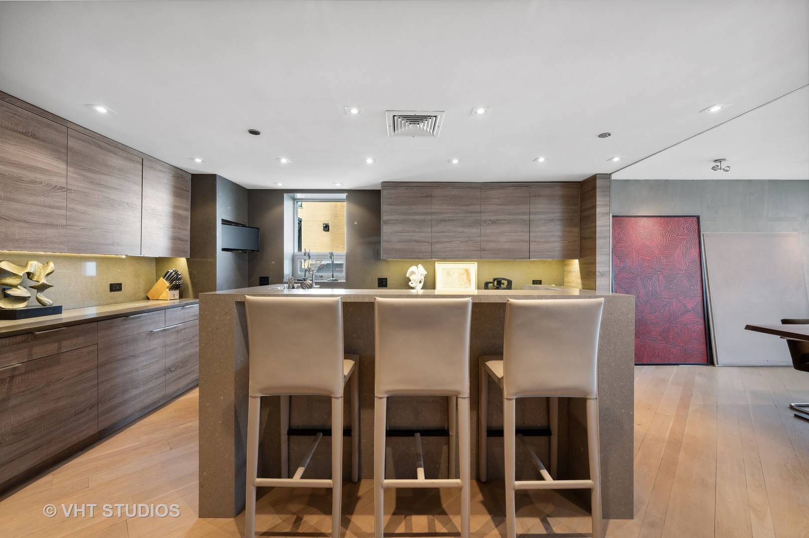 1418 N Lake Shore Drive Unit: 26