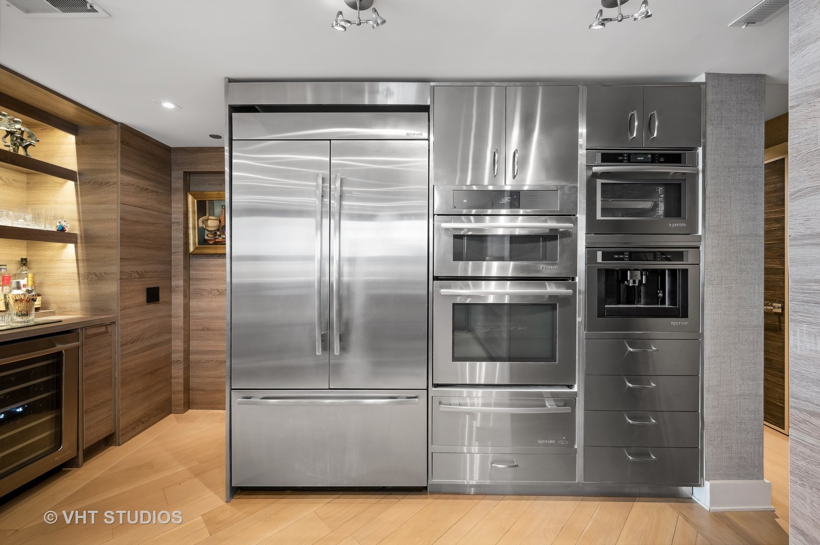 1418 N Lake Shore Drive Unit: 26