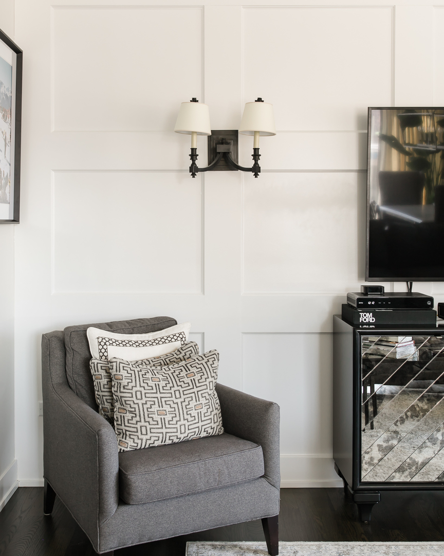 1625 N Burling Street Unit: 304