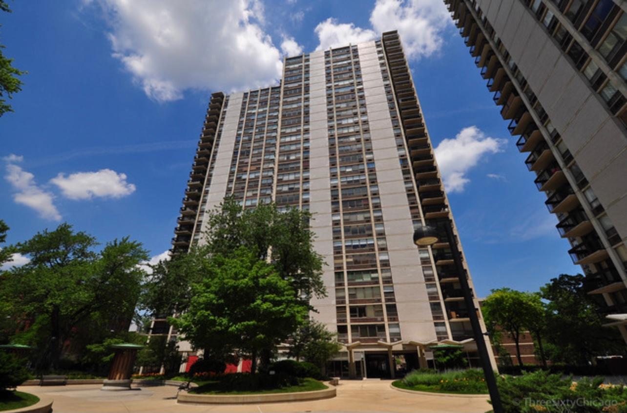 1460 N Sandburg Terrace Unit: 2504