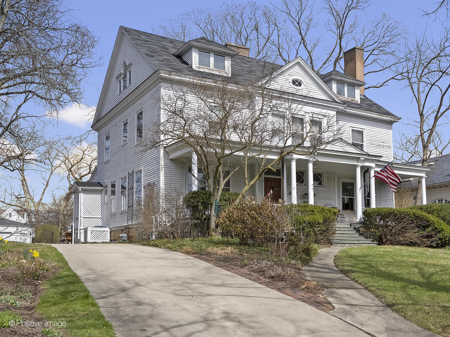 337 E 3rd Street