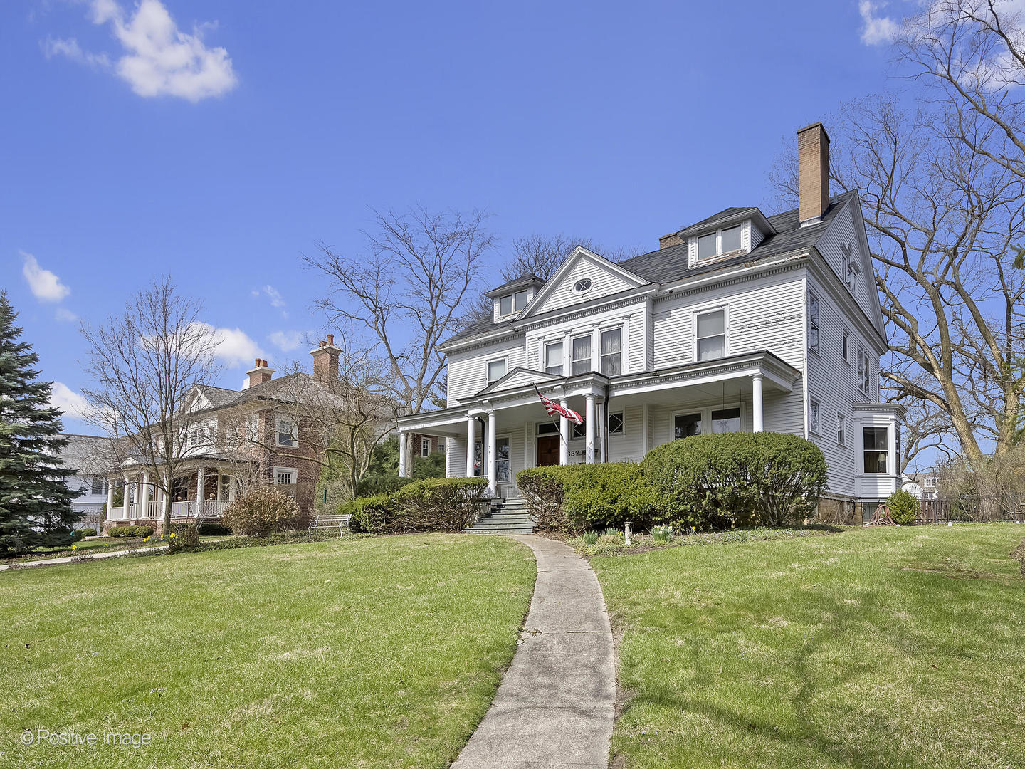 337 E 3rd Street
