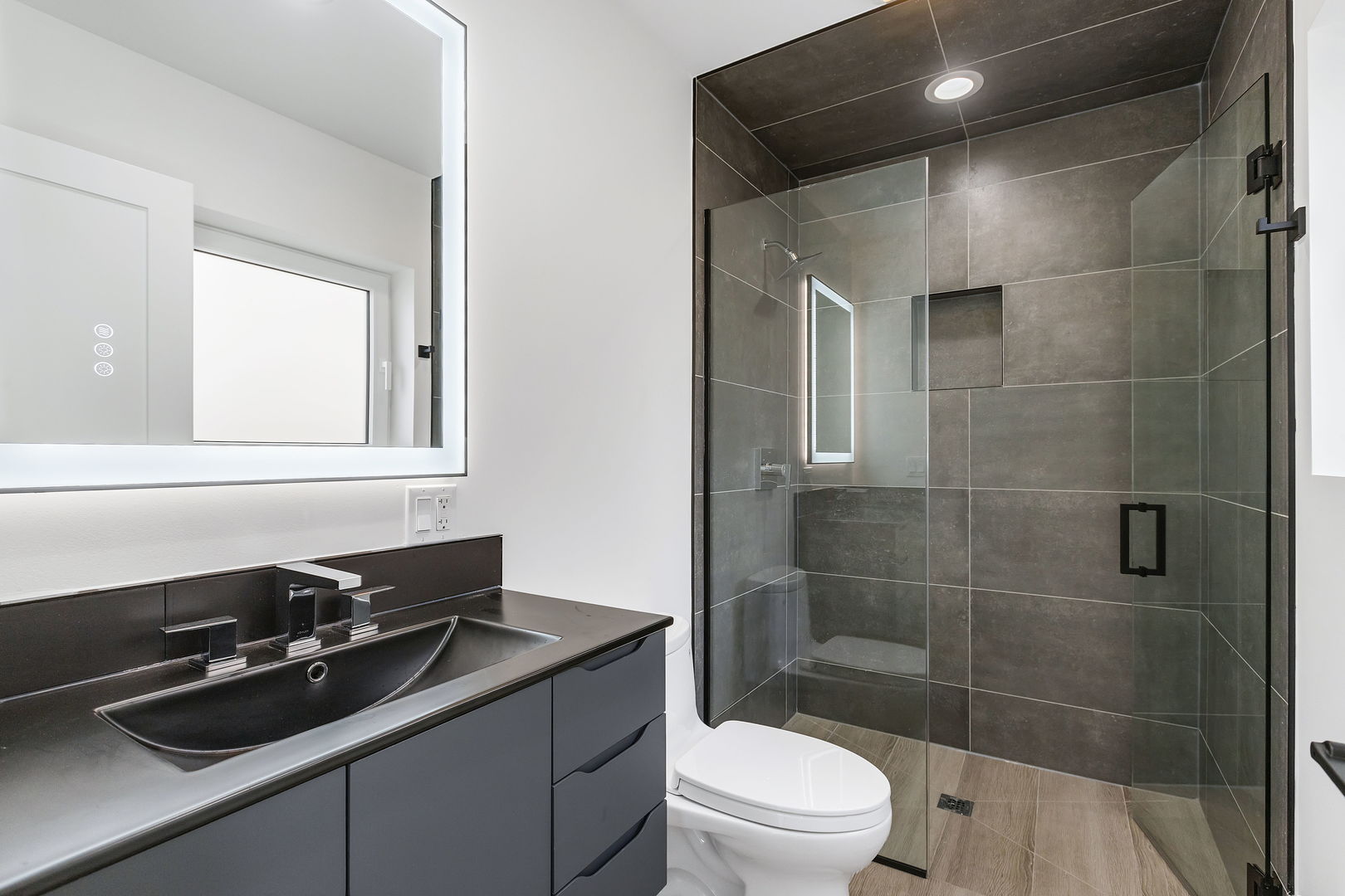 1025 N HARLEM Avenue Unit: F