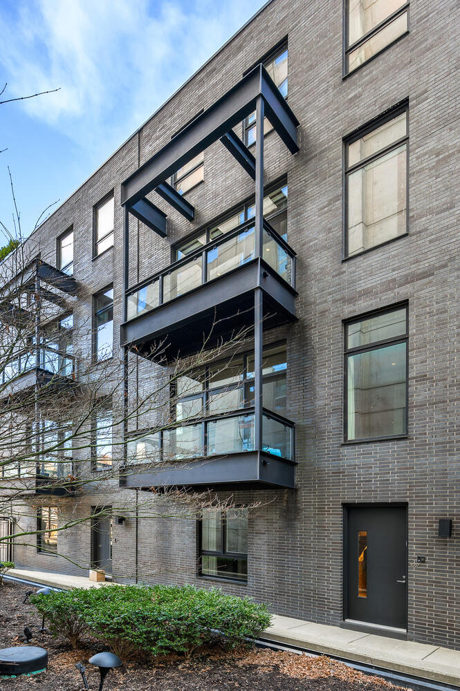 1007 N Dearborn Street