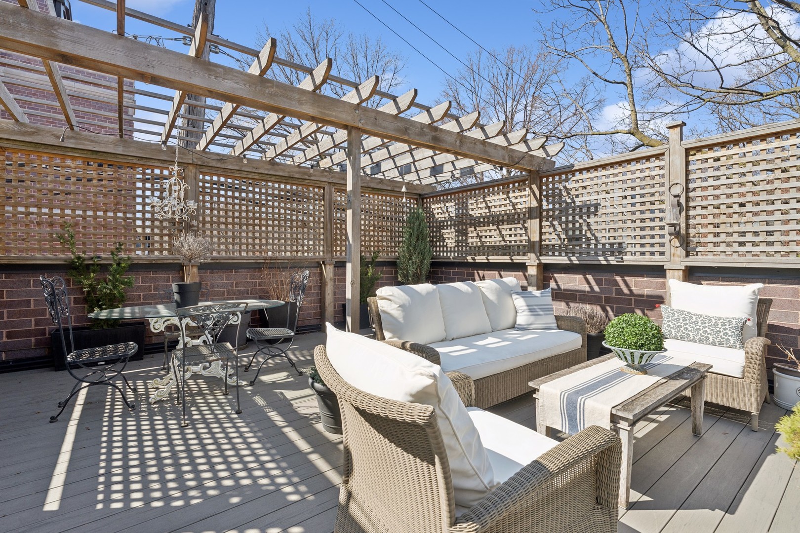 3222 N SOUTHPORT Avenue Unit: 1N