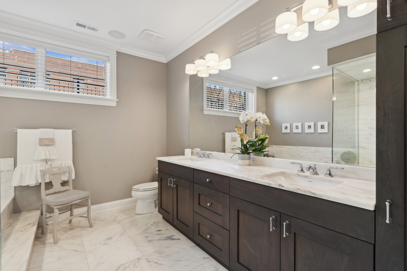 3222 N SOUTHPORT Avenue Unit: 1N