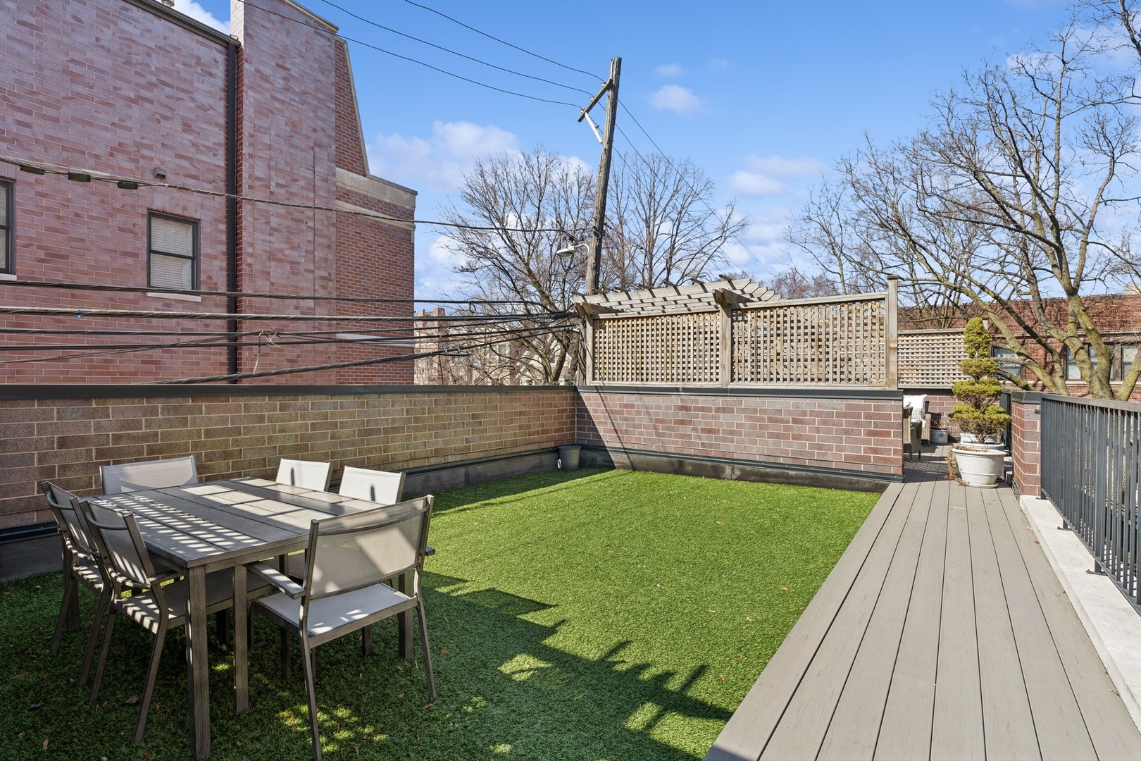 3222 N SOUTHPORT Avenue Unit: 1N